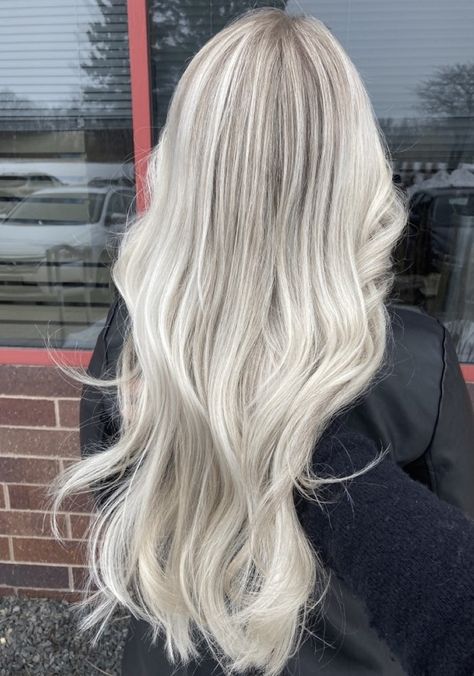 Balayage White Blonde, Dimensional Blonde With Lowlights Fall, Platinum Hair Color Ideas Icy Blonde, Light Roots Blonde Hair, Icy Platinum Blonde Hair Balayage, Full Head Ash Blonde Highlights, Platinum Blonde Root Smudge, Icy Blonde Hair With Money Piece, Cold Blonde Hair Ash