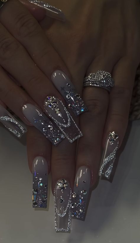 Nail Design With Rhinestones, Crowd Video, Fake Nails Designs, Hello Nails, Nails Design With Rhinestones, Dope Nail Designs, Pretty Nail Art Designs, Unique Acrylic Nails, Nail Beauty