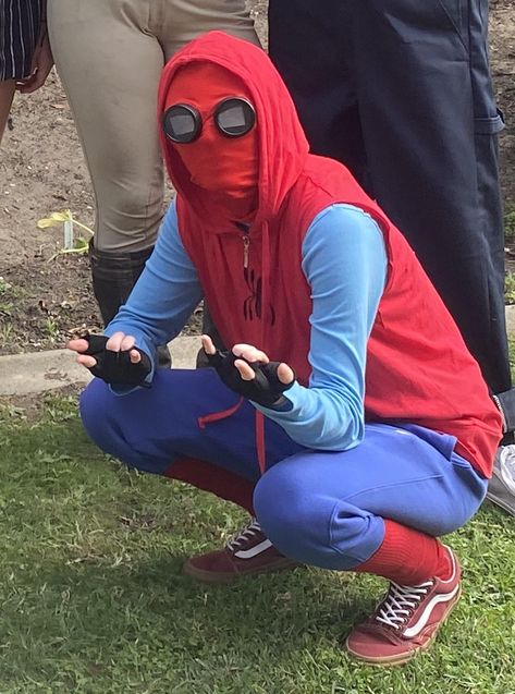 Homemade Spiderman Suit, Ugly Suits, Spiderman Halloween Costume, Funny Spiderman, Spiderman Memes, Spider Man Halloween, Spider Man Cosplay, Spiderman Stuff, Spider Man Costume