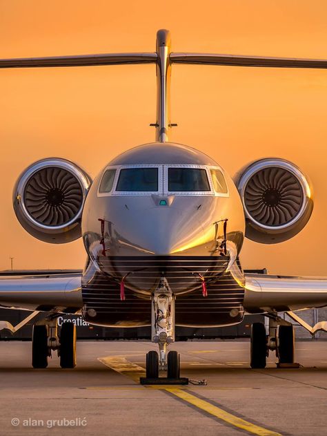 Jets Privés De Luxe, Lear Jet, Private Helicopter, Gulfstream Aerospace, Private Jet Plane, Gulfstream G650, Jet Privé, Luxury Jets, Luxury Private Jets