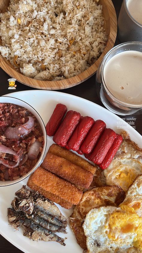 Filipino Food Aethstetic, Filipino Foods Aesthetic, Filipino Breakfast Aesthetic, Financially Stable Aesthetic, Breakfast Filipino, Filipino Lunch, Pinoy Food Filipino Dishes, Ulam Ideas, Philippines Aesthetic