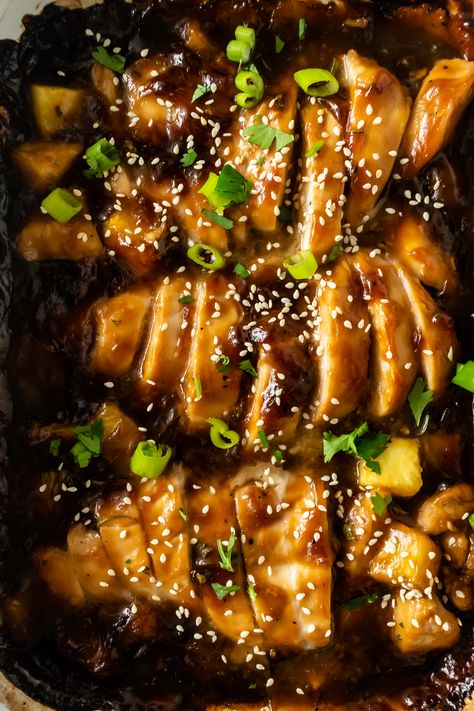 This baked pineapple teriyaki chicken is a popular, quick and easy dinner recipe that's loved by many. Ready in just 35 minutes– juicy and tender chicken with pineapple baked in an incredibly flavorful (and simple!) homemade teriyaki sauce. I'm certain this baked teriyaki chicken recipe will become a regular in your dinner rotation! #chickenteriyaki #bakedchickenteriyaki Chicken Terriyaki, Pineapple Baked, Pineapple Teriyaki Chicken, Healthy Teriyaki Chicken, Chicken With Pineapple, Pineapple Teriyaki, Teriyaki Chicken Recipe, Baked Teriyaki Chicken, Baked Pineapple