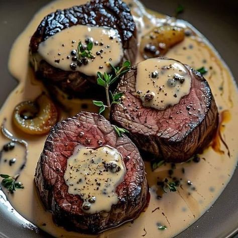 Peppercorn Cream Sauce, Seared Filet Mignon, Mushroom Cream Sauce, Mignon Steak, Filet Mignon Recipes, Mediterranean Kitchen, Tenderloin Recipes, Ground Black Pepper, Cream Sauce