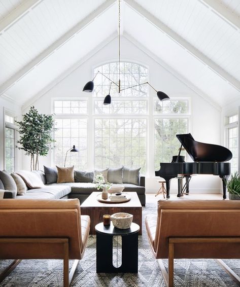 Piano Living Rooms, Jean Stoffer Design, Jean Stoffer, Baby Grand Piano, Flip Ideas, Piano Room, Interior Minimalista, Design Salon, Garage Gym