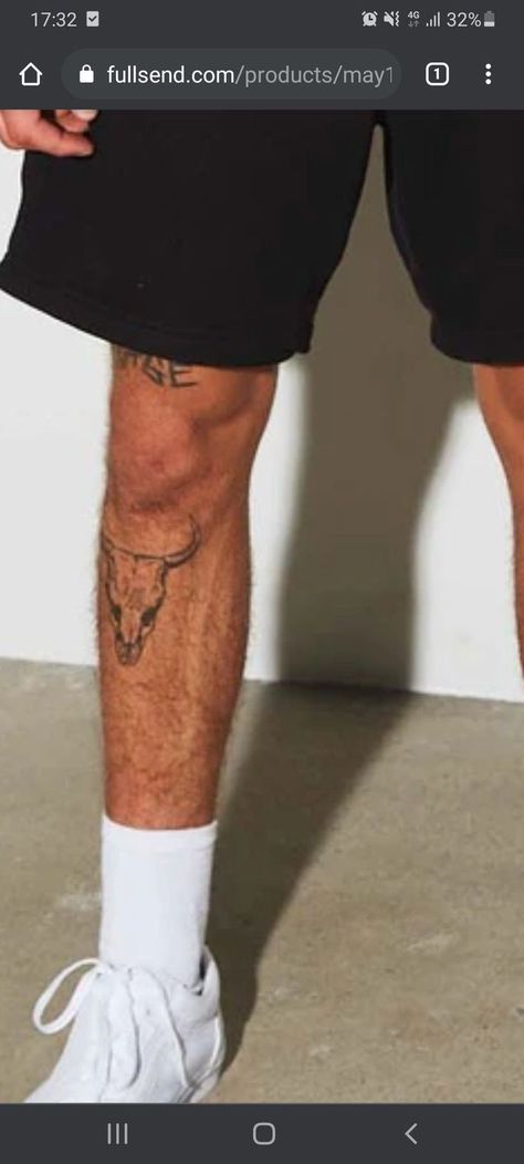 Upper Knee Tattoo Men, Guy Thigh Tattoo, Simple Leg Tattoos, Leg Tattoos Small, Small Thigh Tattoos, Upper Leg Tattoos, Calf Tattoo Men, Thigh Tattoo Men, Tattoo Homme