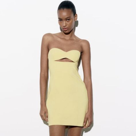 Strapless Mini Dress With Sweetheart Neckline. Front Opening Interior Lining. Back Hidden In-Seam Zip Closure. Senior Hoco, Hoco Ideas, Zara Mini Dress, Yellow Mini Dress, Mini Dress Formal, Formal Dresses Short, Dresses For Wedding, Spring Fling, Spring Women