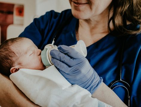 Nurse Midwife Aesthetic, Travel Nursing Aesthetic, Neonatologist Aesthetic, Pediatric Surgeon Aesthetic, Peds Nurse Aesthetic, Pediatric Doctor Aesthetic, Er Nurse Aesthetic, Pediatric Nursing Aesthetic, Pediatric Nurse Aesthetic