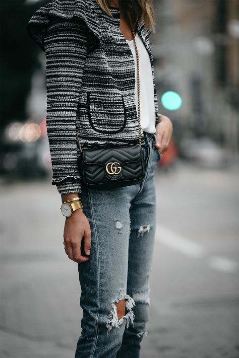 Gucci Bag Street Style, Gucci Marmont Super Mini Bag Outfit, Gucci Marmont Super Mini Outfit, Gucci Mini Marmont Outfit, Gucci Purse Outfit, Gucci Super Mini Marmont, Luxury Future, Mini Bag Outfit, Gucci Bag Outfit