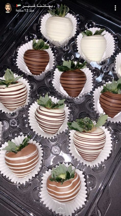 Wedding Chocolate Covered Strawberries, Covered Strawberries Bouquet, Strawberries Bouquet, Valentine Chocolate Covered Strawberries, Bouquet Chocolate, White Chocolate Covered Strawberries, Valentine Strawberries, Strawberry Recipe, Wedding Strawberries