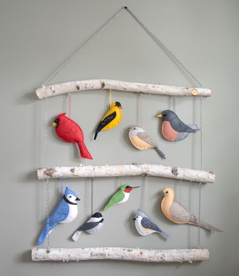 Bird Crafts For Adults, Diy Crafts For Nursery, Bird Felt Pattern, Free Felt Sewing Patterns, Felt Sewing Patterns Free, Felt Animal Patterns Free Printables, Cricut Felt Projects, Waldorf Play, Bird Decorations