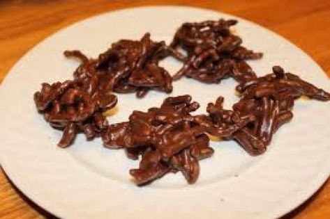 Chocolate Chow Mein Clusters #justapinchrecipes Chow Mein Noodle Cookies, Pork Fillet Recipes, Chocolate Spiders, How To Cook Orzo, Chocolate Candy Recipes, Chow Mein Noodles, Chinese Noodles, Kawaii Cooking, Cookout Food