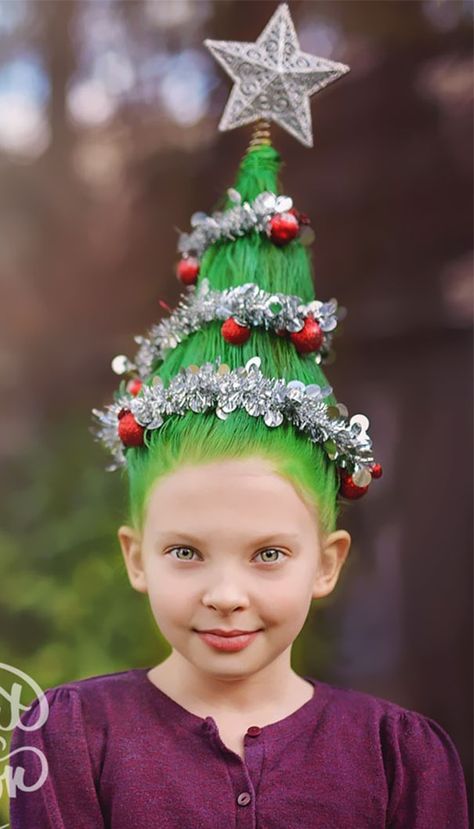 Christmas Tree Holiday Hair Inspiration, Crazy Hairstyles, Crazy Hair Day Ideas, Christmas Tree Hair, Wacky Hair Days, Crazy Hats, Wacky Hair, Crazy Day, Christmas Hairstyles