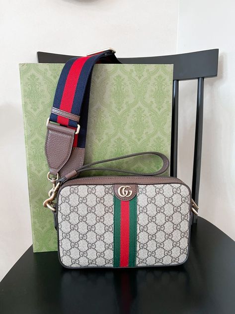 Gucci | Gucci monogram bag | Designer purse | Designer must-haves | Purses Gucci Purse Strap, Gucci Crossbody Bag Outfit, Gucci Handbags Outfits, Gucci Side Bag, Gucci Purse Outfit, Gucci Handbags Crossbody, Gucci Sling Bag, Gucci Bags Handbags, Gucci Bags Outlet