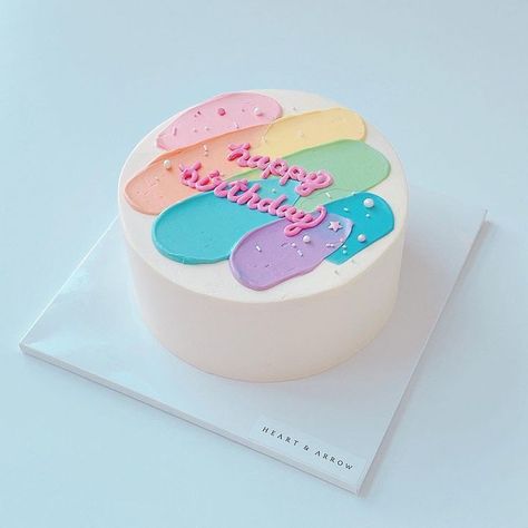 Cute Birthday Bento Cakes, Simple Cake Ideas Birthday, Simple Pastel Cake, Cute Small Cakes, Cute Simple Birthday Cakes, Cute Minimalist Cake, Minimalist Bento Cake, Bento Cake Recipe, Cute Simple Cakes