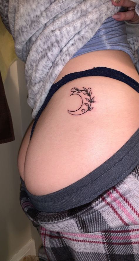 Floral moon tattoo on upper buttocks Moon On Hip Tattoo, Hip Moon Tattoo, Moon Tattoo On Hip, Floral Moon Tattoo, Moon Hip Tattoo, Floral Moon, Classy Tattoos, Hip Tattoo, S Tattoo