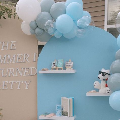 Chicago Balloons & Northwest Indiana Balloons on Instagram: "“The Summer I Turned Pretty”  Services provided by us💙 ✨Backdrops ✨Balloons ✨Wood Sea Shell 🐚  ✨Dessert Pedestals ✨White resin chairs  💕Vendors💕 Event Stylist @soireebytiffanyrose  Wording @accsigns  Photographer @katelynmaepruitt  Flowers @monarchfloristandevents  Cake @monica.bake.s  Cookies @3littlebearscookieco   #ElegantBalloonGarland #LuxuryBalloons #LargeBalloonInstallation #ChicagoBalloon #ElegantBalloonInstalation #LargeChicagoBalloonInstallation #BalloonsChicago #ChicagoDecor #BalloonsInDownTownChicago #BalloonsInHighlandIndiana #BalloonsInHobartIndiana #BalloonsInPortageIndiana #PortageBalloons #MerrillvilleBalloons #MerrillvilleIndianaBalloons #BalloonsInMerrillvilleIndiana #BalloonsInCrownPointIndiana #BalloonsIn The Summer I Turned Pretty Birthday, Tsitp Party, Chicago Decor, Crown Point Indiana, S Cookies, Bridal Shower Inspo, Event Stylist, Bachelorette Ideas, The Summer I Turned Pretty