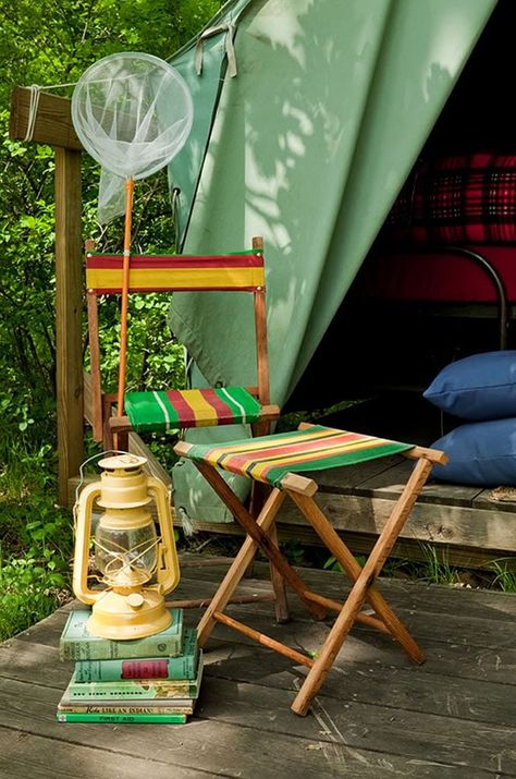 Vintage camping, summer camp and sports are a HOT decorating trend right now! Here are 10 great vintage style camp ideas to Tent Trailers, Zelt Camping, Camping Vintage, Kayak Camping, Backyard Camping, Camping Aesthetic, Camping Style, Camping Destinations, Camp Style