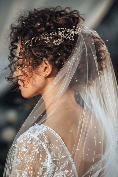 Curly Hair With Veil Naturally, Wedding Hairstyles For Curly Hair With Veil, Bridal Hairstyle Curly Hair, Veil With Curly Hair, Curly Hair Wedding Styles With Veil, Natural Hair Wedding Styles African American Black Bride, Curly Updo With Veil, Curly Bridal Hair With Veil, Naturally Curly Bridal Hair With Veil