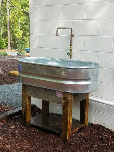 Diy Outdoor Sink, Lavabo Exterior, Sink Outdoor, Outdoor Sink, Functional Garden, Garden Sink, Farmhouse Outdoor, Grill Area, Outdoor Sinks