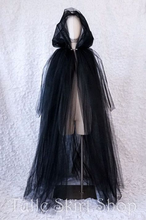 Make Up Diy, Ghost Spirit, Cape With Hood, Tulle Cape, Witch Ghost, Witch Costumes, Hallowen Costume, Witch Halloween Costume, Halloween Inspo