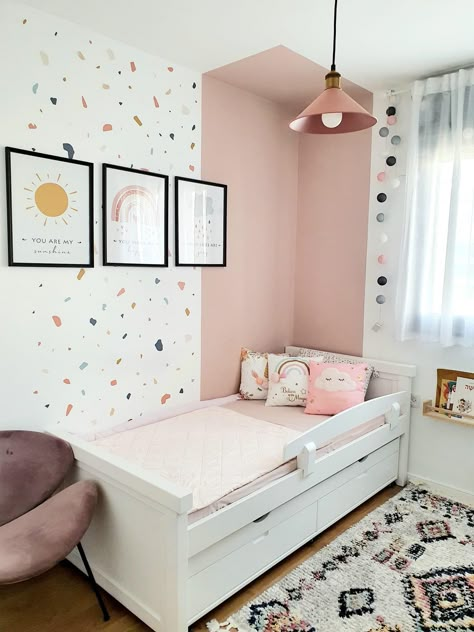 Boy And Girl Shared Bedroom, Fun Bedroom, Small Kids Room, Shared Girls Bedroom, Kids Room Interior Design, Kids Bedroom Walls, Toddler Girl Room, Kids Bedroom Inspiration