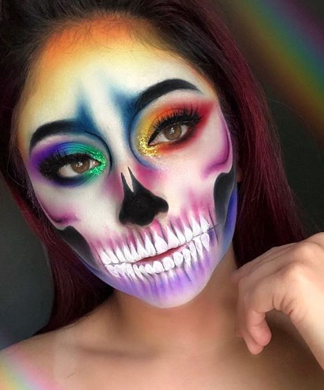 Colorful corpse Makijaż Sugar Skull, Disfarces Halloween, Day Of The Dead Makeup, Halloween Makeup Sugar Skull, Holloween Makeup, Dead Makeup, Skeleton Makeup, Cool Halloween Makeup, Halloween Eye Makeup