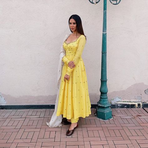 Astha Narang, Suits For Women Indian, Sonam Bajwa, Yellow Anarkali, Indian Kurti Designs, Designer Anarkali Dresses, Wedding Lehenga Designs, Celebrity Wedding Dresses, Anarkali Dress Pattern