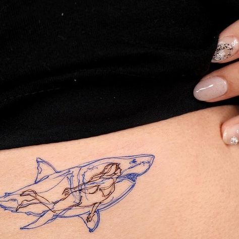 Shark Collarbone Tattoo, Beach Themed Tattoos For Women, Aesthetic Mermaid, Beachy Tattoos, Shark Girl, Shark Tattoo, Sharpie Tattoos, Shark Tattoos, Sea Travel