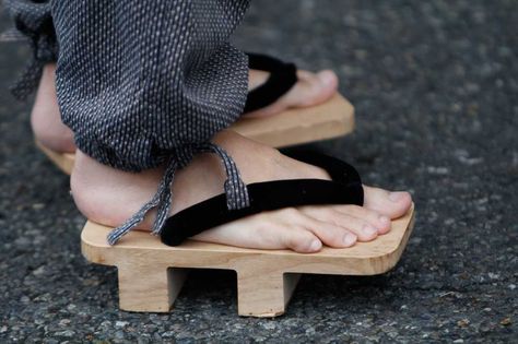 A man wears traditional Japanese sandals during the Bon Odori... Photo-1124366.16079 - seattlepi.com Japanese Sandals, Geta Sandals, Japanese Footwear, Wooden Sandals, Yokai Watch, Japan Trip, Wooden Shoes, Japanese Outfits, Traditional Japanese