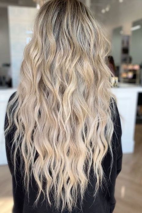 Beach Waves Hairstyles For Wedding, Boho Curls Long Hair, Beach Waves Bridesmaid Hair, Curled Hoco Hairstyles, Prom Beach Waves, Types Of Waves Hair, Mermaid Hair Curls, Small Waves Hair, Natural Wave Hairstyles