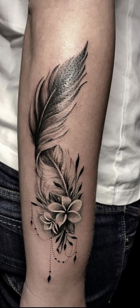 Feather Tattoo Arm, Tato Ikan Koi, Feather Tattoo Design, Inspiration Tattoos, Forearm Tattoo Women, Feather Tattoo, Feather Tattoos, Sleeve Tattoos For Women, Mom Tattoos