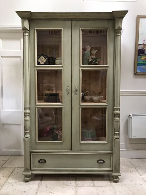 Green Curio Cabinet, Antique Glazed Cabinets, Display Cabinet Kitchen, Annie Sloan Chateau Grey, Green Bookshelves, Painted Display Cabinet, Grey Painted Furniture, Solid Oak Sideboard, Kitchen Display Cabinet