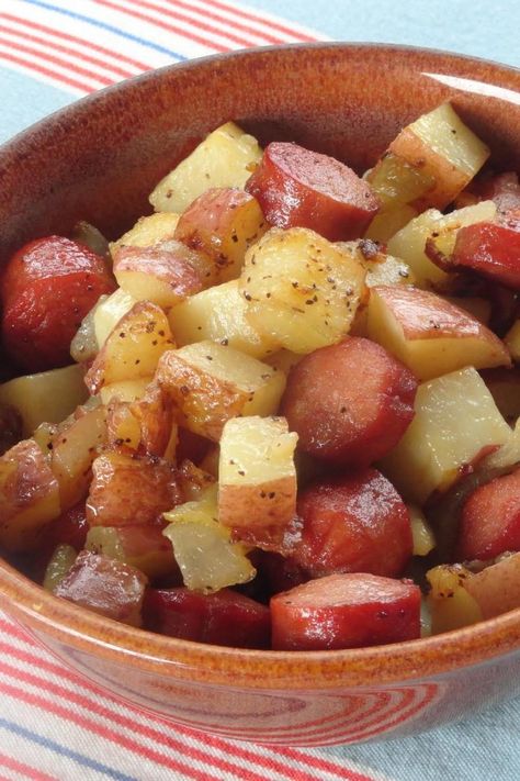 Hot Dogs And Potatoes Recipe, Hash Recipes, Hot Dog Casserole, Chana Chaat Recipe, Potato Hash Recipe, Hot Dogs Recipes, Hot Potato, Hash Recipe, Potato Hash