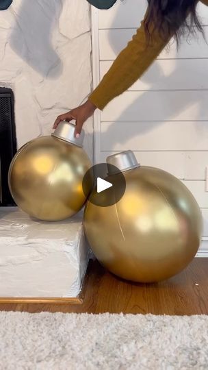 Beach Ball Ornaments Diy, Large Christmas Baubles Diy, Beach Ball Christmas Ornaments Diy, Diy Yard Christmas Ornaments, Diy Large Ornament Balls, Giant Ornaments Outdoor Diy, Oversized Ornaments Diy, Diy Baubles, Diy Christmas Yard Decorations