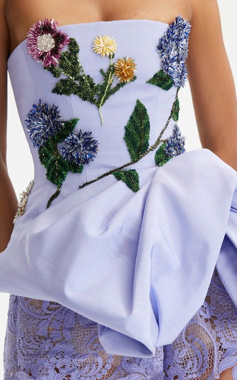 Crystal Embr Moire Faille Peplum Bustier Top By Oscar De La Renta | Moda Operandi Couture Embroidery, غرفة ملابس, Embroidery Designs Fashion, Couture Details, Vintage Mode, Floral Fashion, Embroidery Dress, Mode Inspiration, Elegant Outfit