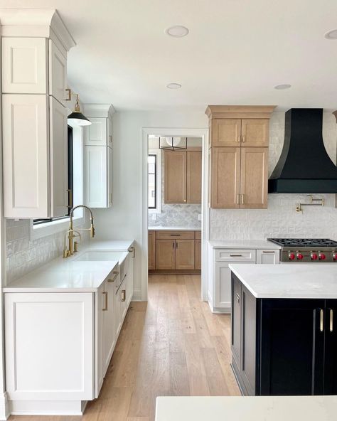 Three Tone Kitchen, Three Tone Kitchen Cabinets, Hollywood Living Room, Two Tone Kitchen, I Love Love, Kitchen Reno, Boys Bedrooms, New Home Designs, Hell Yeah