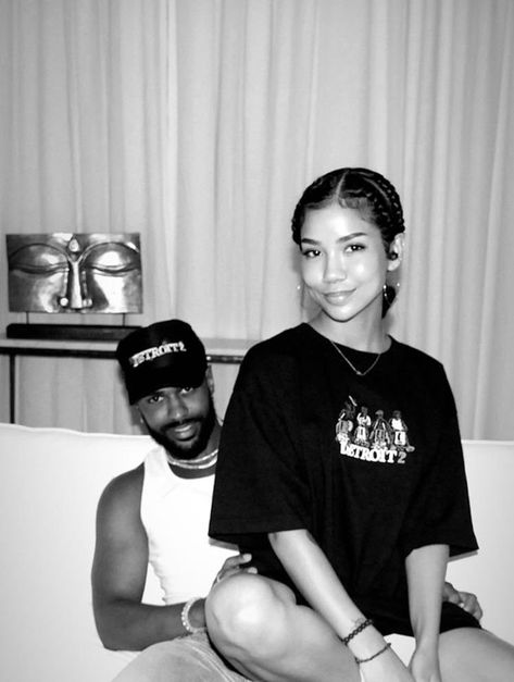 Big Sean And Jhene, Costumes For Couples, Black Relationship Goals, Couple Goal, Shotting Photo, Jhene Aiko, Black Love Couples, Couples Vibe, Black Couples Goals