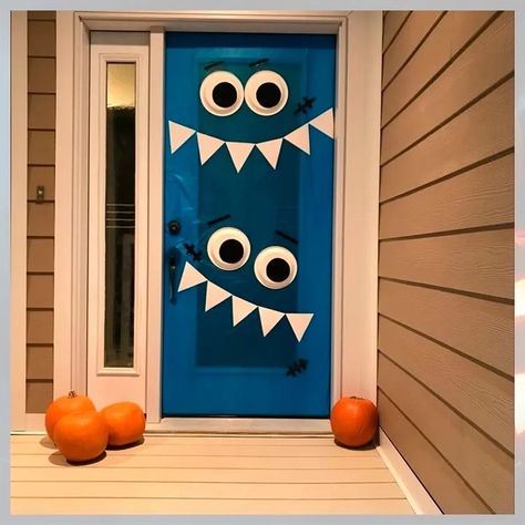 Porta com monstros - decoração Haloween. Simple Halloween Door Decorations, Simple Halloween Door Decor, Halloween Door Decorations For School, Halloween Classroom Ideas, Monster Door Decoration, Office Halloween Themes, Spooky Door Decorations, Deco Porte Halloween, Happy Halloween Decorations