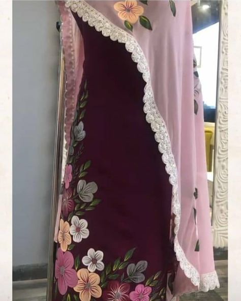 Hand Painted Suits Latest Design, Painting Ideas On Kurtis, Hand Painted Suits Punjabi, Latest Paint Suits Design, Nayra Style Suit, Hand Painted Dress Indian, Penting Suit Design, Suit Painting Designs Punjabi, Painted Suits Punjabi