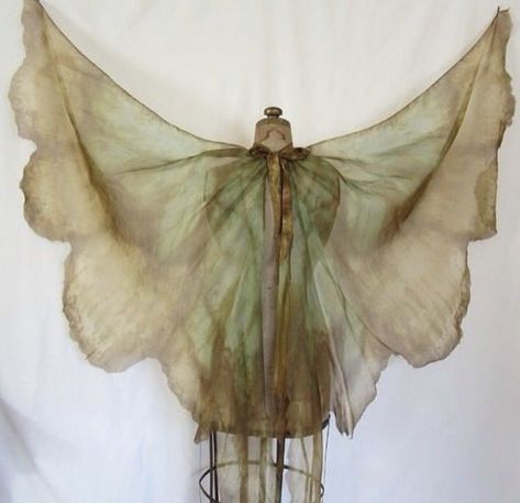 Renfaire Outfit Aesthetic, Masc Fairy Costume, Forest Fairy Fashion, Creature Halloween Costumes, Earth Fairy Wings, Dark Fantasy Costumes, Butterfly Inspired Outfit, Fey Cosplay, Fae Clothes