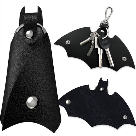 Bat Keychain, Cute Christmas Presents, Chistmas Gift, Car Birthday Theme, Ring Clip, Cool Car Accessories, Bf Gifts, Diy Leather Bag, Leather Key Case