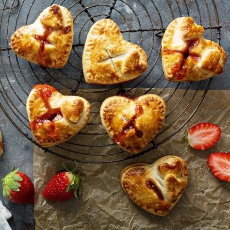 These 18 heart-shaped appetizers are equal parts tasty and beautiful! Celebrate an anniversary, bridal shower, a loving thank-you, or just a romantic moment! Waffle Batter Recipe, Heart Shaped Strawberry, Strawberry Hand Pies, Thin Crust Pizza Dough, Zucchini Puffer, Caprese Skewers, Ham Salad, Holiday Party Foods, Chocolate Chip Pancakes