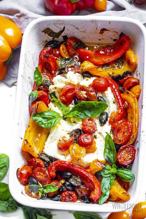 Baked Feta Recipe, Recipe With Tomatoes, Feta Recipe, Sommer Mad, Law Carb, Simple Family Meals, Wholesome Yum, Baked Feta, Feta Recipes