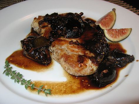 Fig Sauce, Fig Season, Bbq Pork Recipes, Balsamic Sauce, Closet Cooking, Bbq Pork Ribs, Bbq Shrimp, Pork Rib Recipes, Chop Recipes