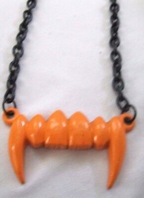 Halloween Gothic Goth Orange Vampire Darcula Fang Teeth Necklace-Brand New! | eBay Casta Fierce, Fang Teeth, Scene Clothes, Teeth Necklace, Scene Accessories, Scene Style, Interesting Jewelry, Scene Outfits, Halloween Gothic