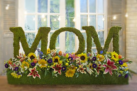 Make a large version of this for photo backdrop. Spring is here and Mother’s Day is right around the corner. Have you started to think about... Mother’s Day Arch Backdrop, Women’s Conference Photo Booth, Mom Backdrop Ideas, Mother’s Day Decorations Ideas, Mother Day Decoration Ideas Decor Mom, Mother’s Day Display, Mother’s Day Photo Booth, Mother’s Day Backdrop, Mother’s Day Photo Backdrop