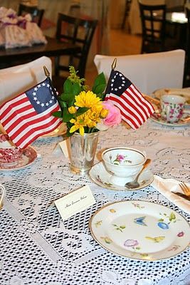 felicity party / colonial Colonial Tea Party, Ag Club, Felicity Merriman, Fashion Birthday Party, American Girl Birthday Party, Doll Tea Party, Colorful Banner, Museum Ideas, American Girl Parties