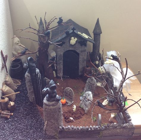 My Handmade Witches Graveyard Witches Graveyard, Mini Graveyard, Miniature Graveyard, Graveyard Fence, Halloween Craft, Mini House, Cute Crafts, Graveyard, Halloween Crafts