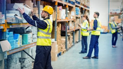 How Smart Companies Get Employees to Brag About the Business Warehouse Worker, Online Mba, Safety Rules, Industrial Machinery, Cctv Surveillance, Global Supply Chain, Packers And Movers, Best Careers, Supply Chain Management