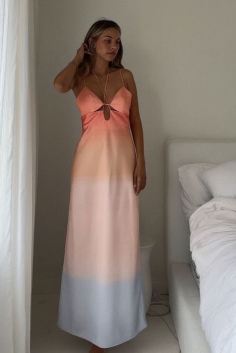 Pastel Long Dress, Spring Wedding Guest, Spring Wedding Guest Dress, Pastel Dress, Chic Hairstyles, Formal Outfit, Party Makeup, Spring Wedding, Wedding Inspo